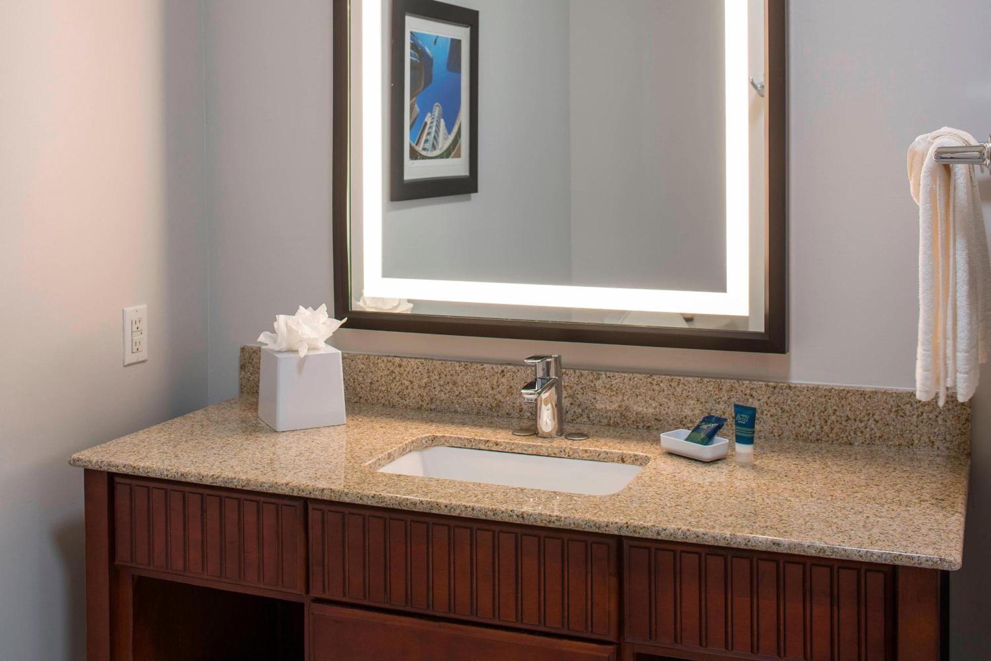 Four Points By Sheraton Houston Hobby Airport Exteriér fotografie